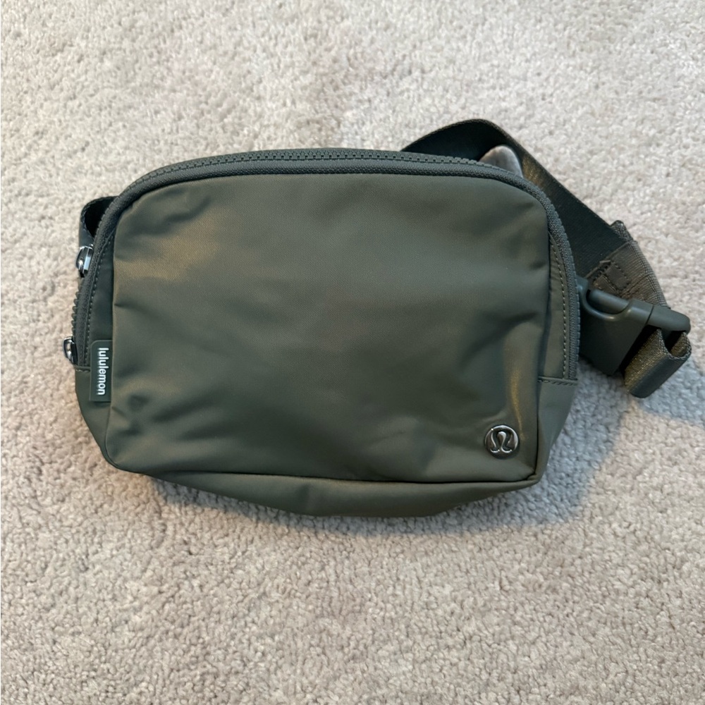 Lululemon Athletica Belt Bag in Olive